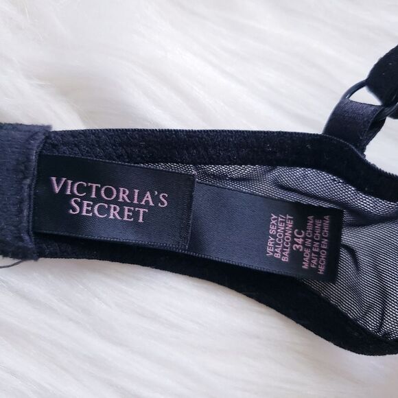 Victoria's‎ Secret 34C - Picture 7 of 7